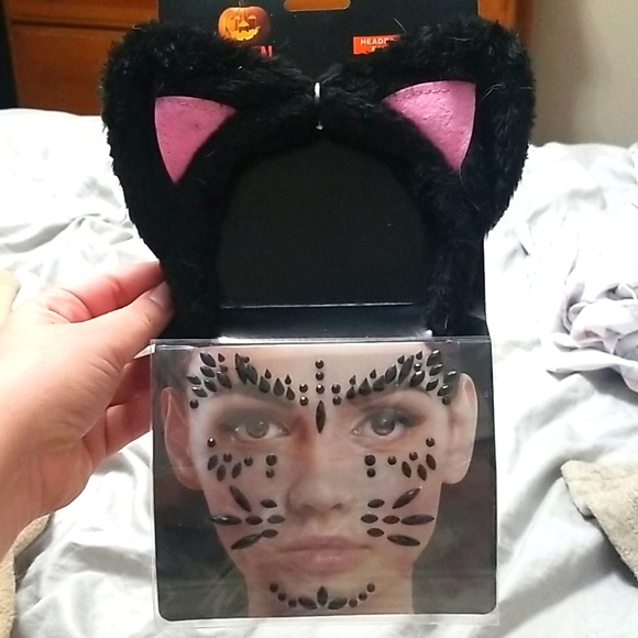 Cat ears headband with face gems